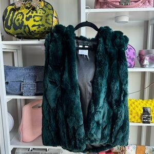 Jocelyn Rabbit Fur Forest Green Hooded Vest 🐊